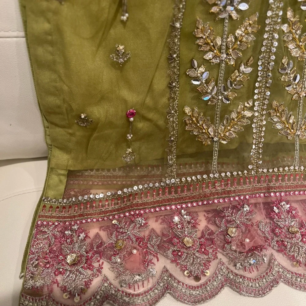 Pakistani Indian zaha branded suit sold - Picture 12 of 14